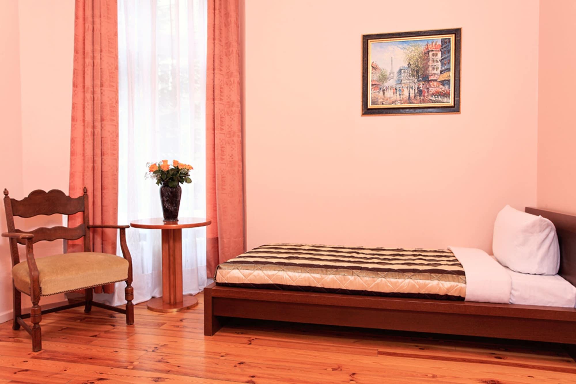 Hotel-Pension Cortina Берлин Екстериор снимка