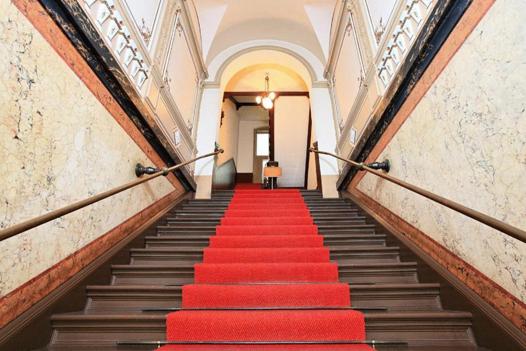 Hotel-Pension Cortina Берлин Екстериор снимка