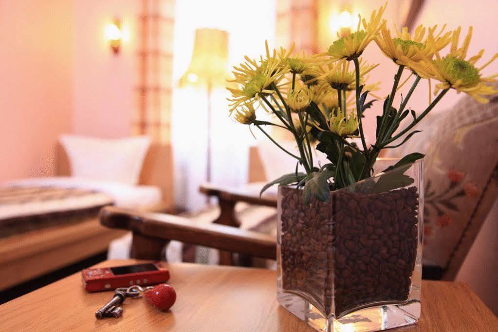 Hotel-Pension Cortina Берлин Екстериор снимка